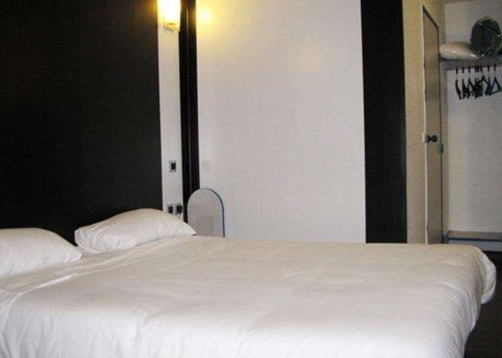 Comfort Hotel Poissy Technoparc Phòng bức ảnh